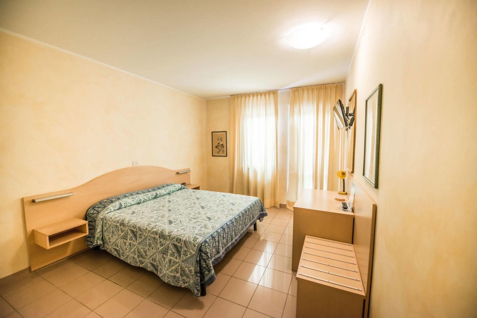 Hotel Johnson 2*